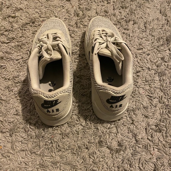 Nike Airmax 90 Essential “Lightbone” - Picture 4 of 4